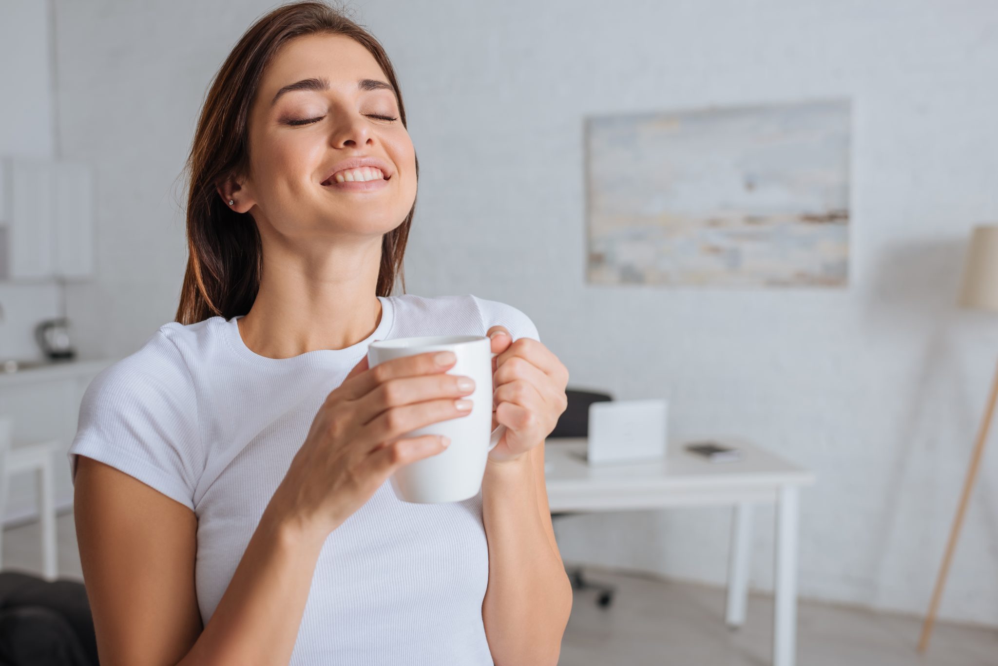  Woman saying positive affirmations