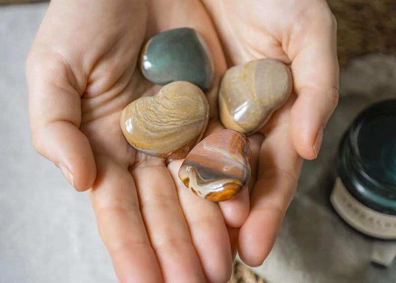 self-healing-heart-stone