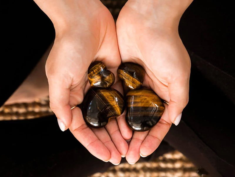 tiger-eye-self-belief-hearts